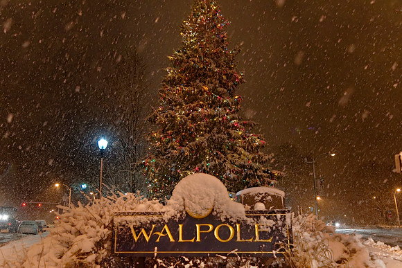Walpole MA in a snowstorm